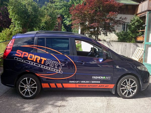 Sportart Altenmarkt - Mazda mit Digitaldruck auf Autohochleistungsfolie beschriftet