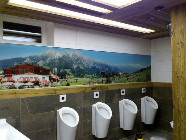 Stoecklalm Leogang - Glasbild von hinten bedruckt Herren WC