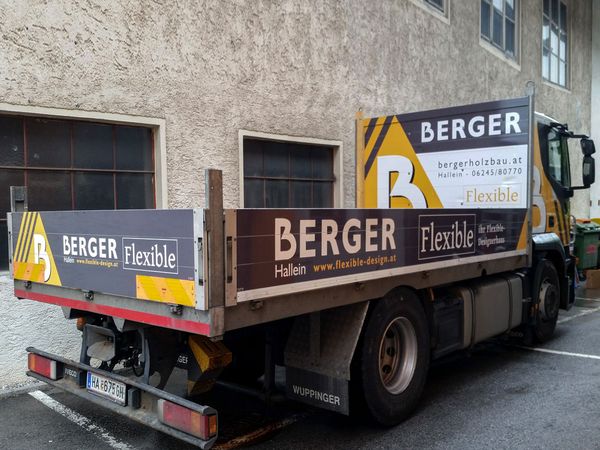 Berger Holzbau Hallein - LKW mit Digitaldruck auf Autofolie beklebt