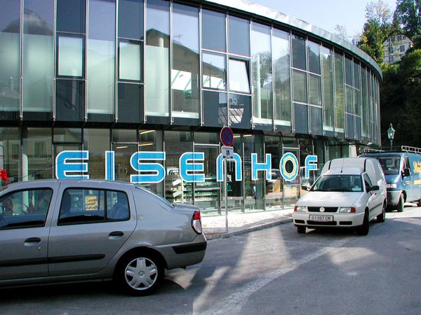 Eisenhof Liezen - Fensterbeschriftung mit geplotteter Hochleistungsfolie
