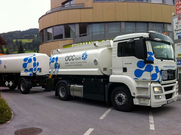 OCC Tech St Johann - LKW-Beschriftung mit gegossener Hochleistungsfolie