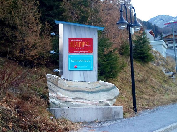 Young Austria Schneehaus & Alpenhof Zauchensee - Pylon