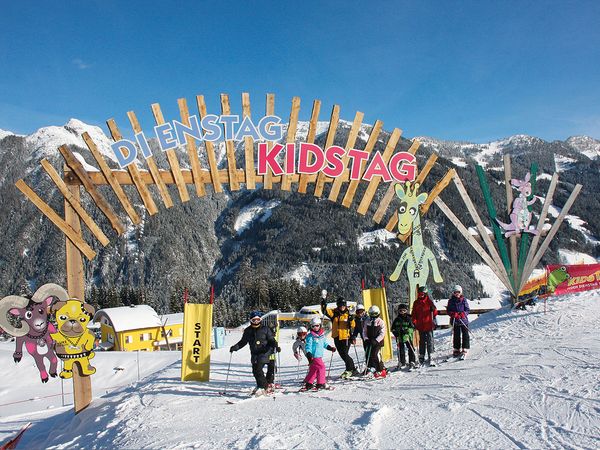 Bergbahnen Shuttleberg - Dolls & Schriftzug - auf Aluverbund gedruckt und konturgeschnitten