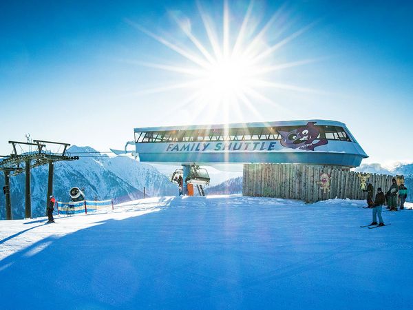 Bergbahnen Shuttleberg - Stationsbeschriftung mit bedruckter Hochleistungsfolie