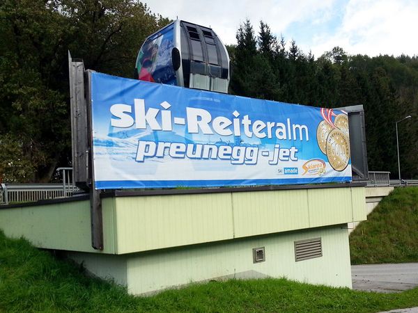 Bergbahnen Reiteralm - Netzplane mit Oesen zur Befestigung