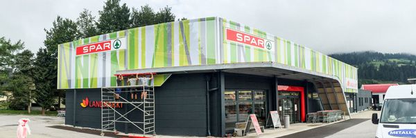 Spar Landmarkt Altenmarkt - Fassadenbespannung an zwei Seiten Spar Landmarkt Altenmarkt - Fassadenbespannung an zwei Seiten