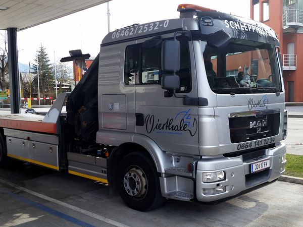 Vierthaler Autohaus - LKW Beschriftung mit Hochleistungsfolien