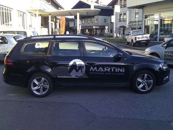 Martini Sportswear Annaberg - VW Passat mit geplotteter Chromfolie beschriftet