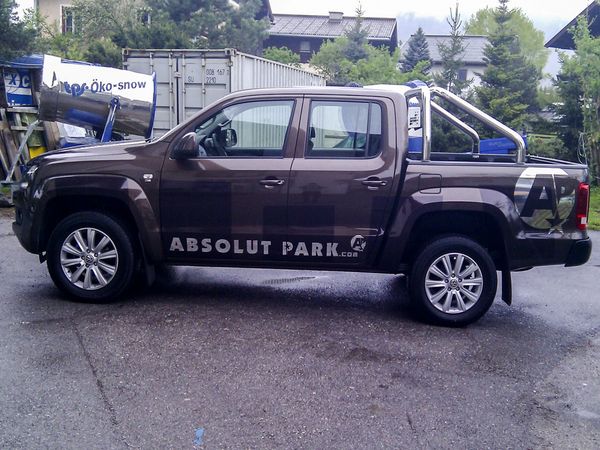 Shuttleberg Absolut Park Flachau - Jeep mit Chromfolie beschriftet