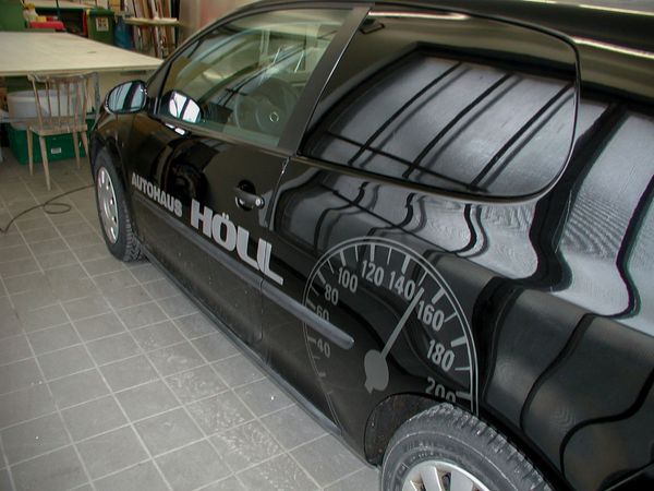 Autohaus Hoell Flachau - VW Golf Beschriftung mit gegossener Hochleistungsfolie