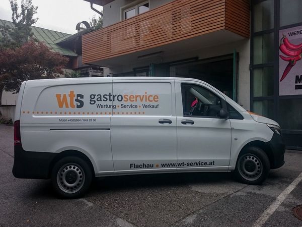 WTS Gastroservice Flachau - Mercedes Vito beschriftet mit geplotteter gegossener Hochleistungsfolie