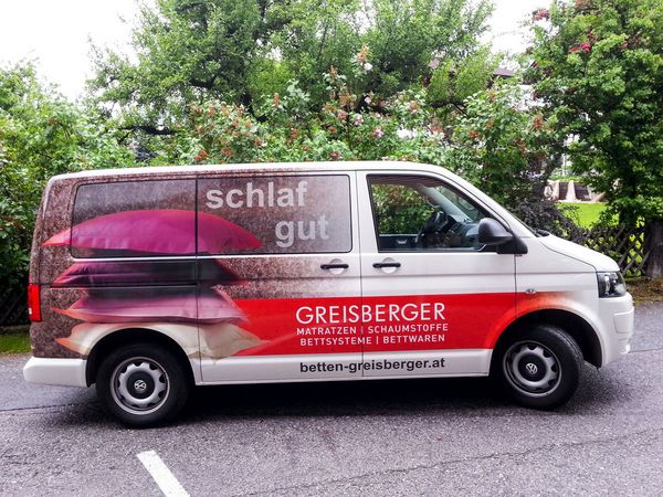 Betten Greisberger Salzburg - VW Bus Vollfolierung mit Digitaldruck auf Autohochleistungsfolie (2)