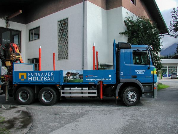 Pongauer Holzbau Altenmarkt - LKW-Beschriftung mit gegossenen Hochleistungsfolien