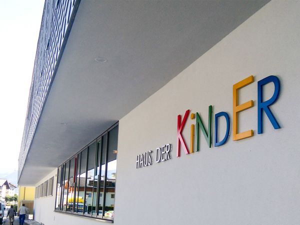Kindergarten Kaprun - Forexbuchstaben lackiert