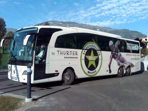 Thurner Busreisen - Busbeschriftung mit bedruckten und gegossenen Hochleistungsfolien