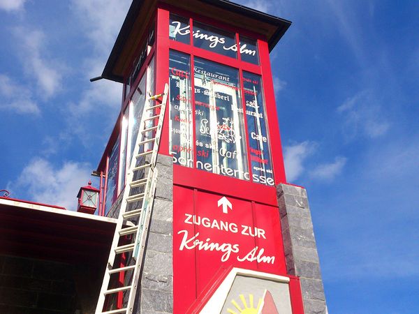 Kringsalm Obertauern - Turmbeschriftung mit gegossenen Hochleistungsfolien