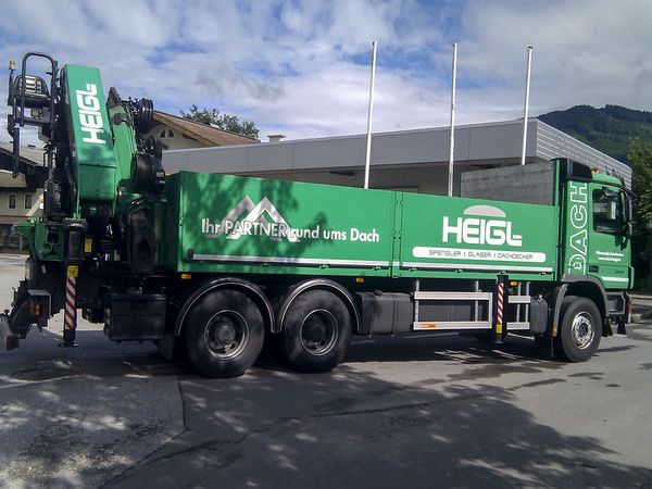 Heigl Dachdecker Altenmarkt - LKW-Beschriftung mit weisser gegossener Hochleistungsfolie