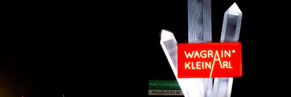 TVB Wagrain - Pylon mit Leuchtkasten TVB Wagrain - Pylon mit Leuchtkasten